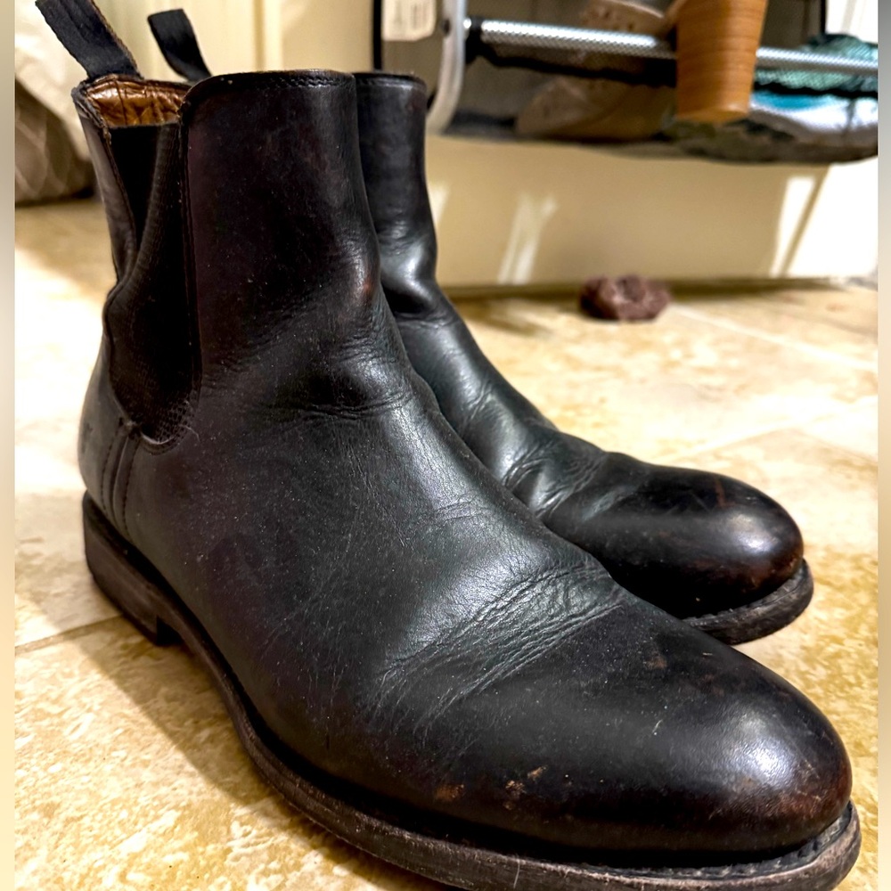 Frye Bowery Chelsea Boots size 11 D